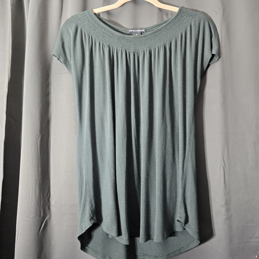 Chelsea & Theodore Forest Green Short Sleeve Top